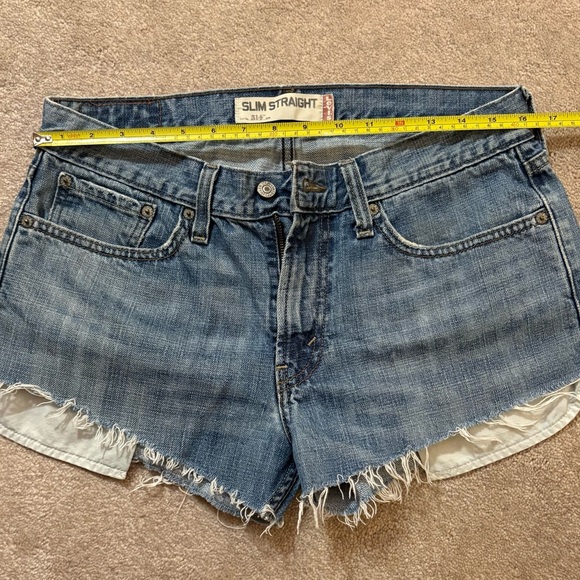 NWOT - Levi's 514 Slim Straight Denim Shorts - Picture 4 of 5